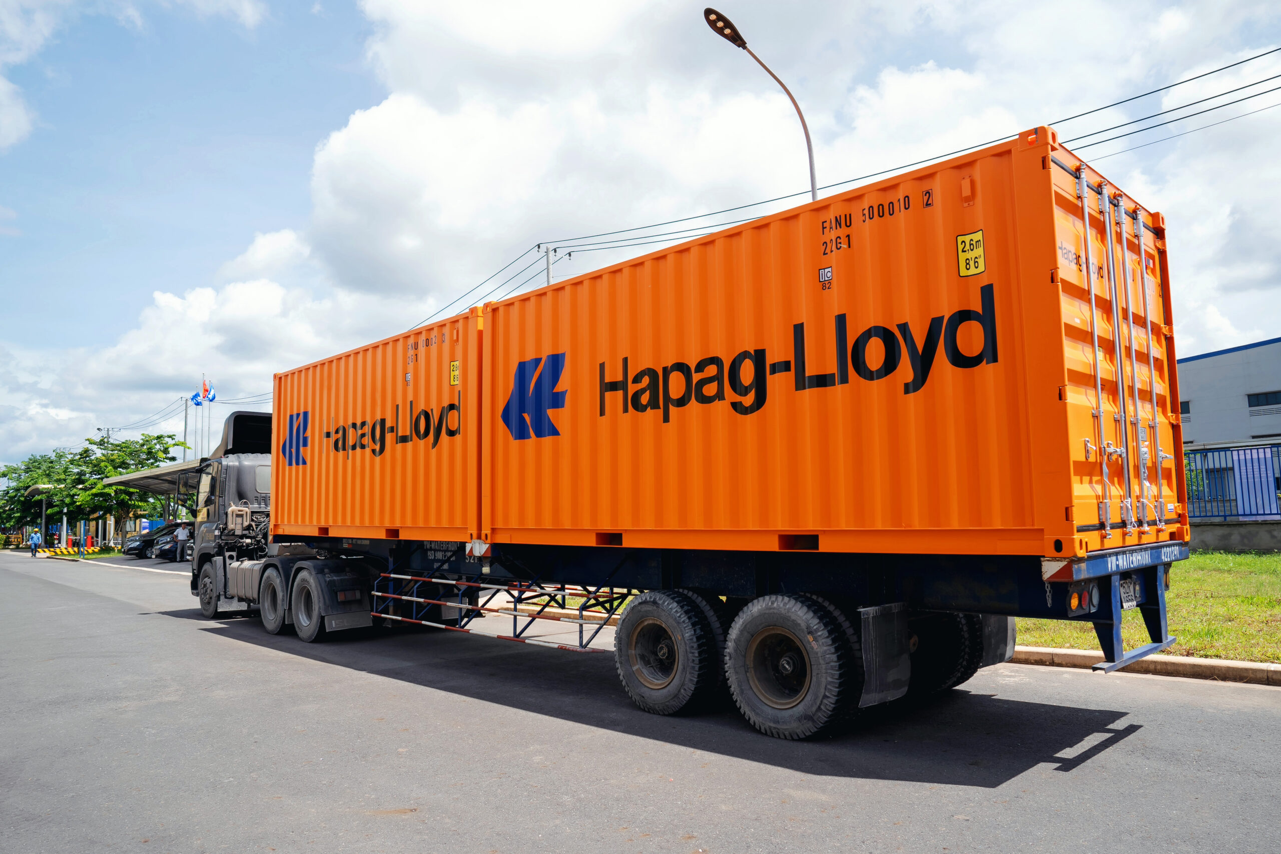 Hãng tàu Đức mua 2.000 container 'Made in Vietnam' Hãng tàu Đức mua 2.000 container 'Made in Vietnam'